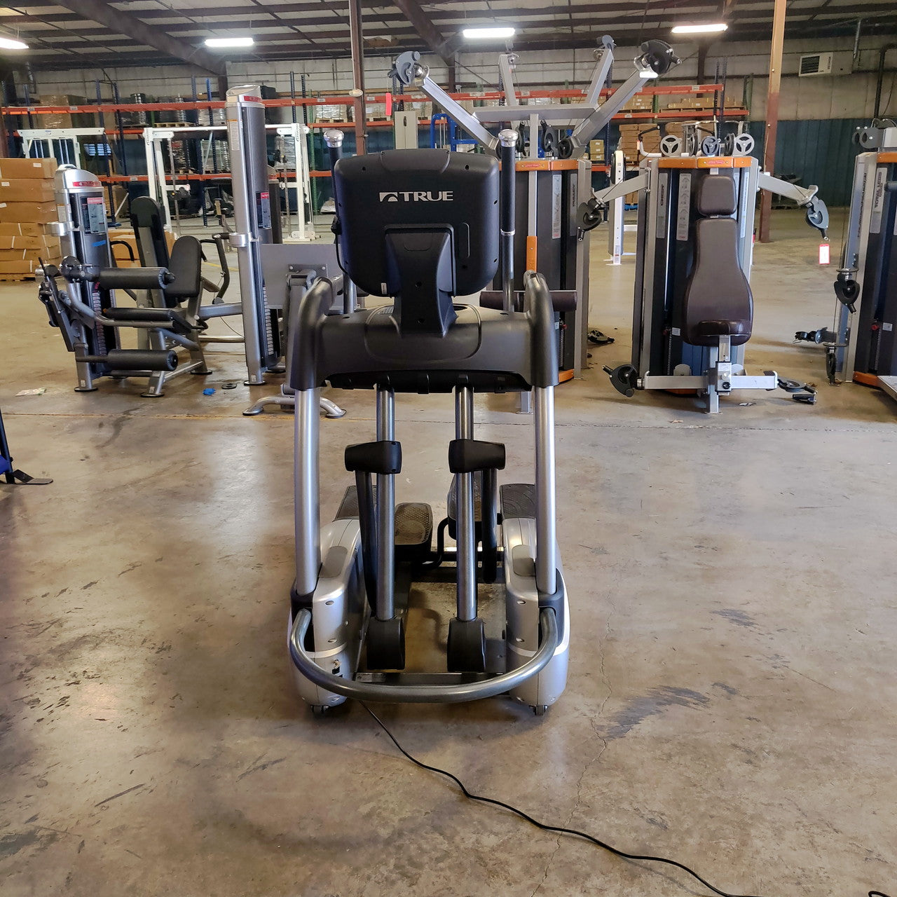 True Fitness CS400 Elliptical w/ Escalate 9 Console