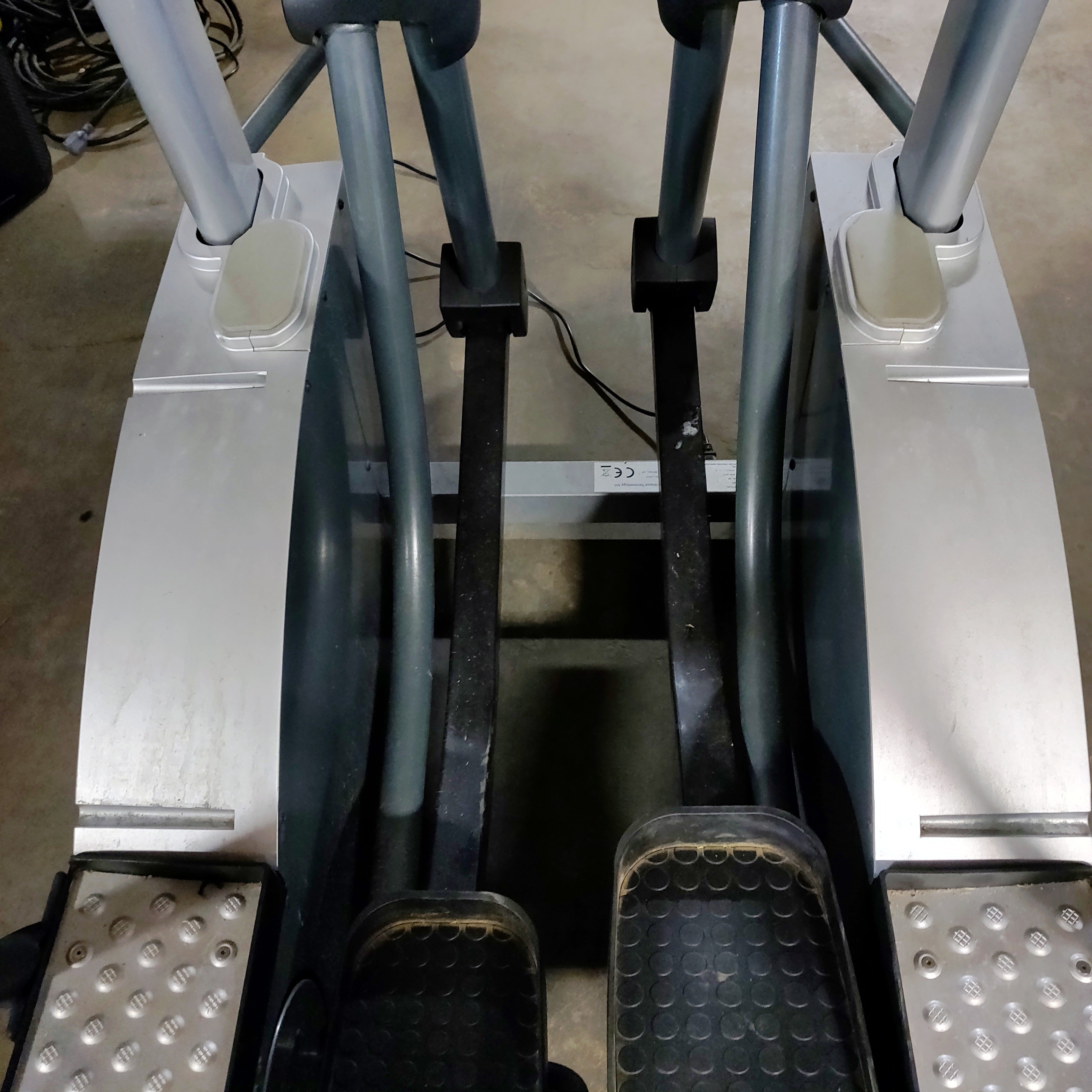True Fitness LC900 Elliptical with Console