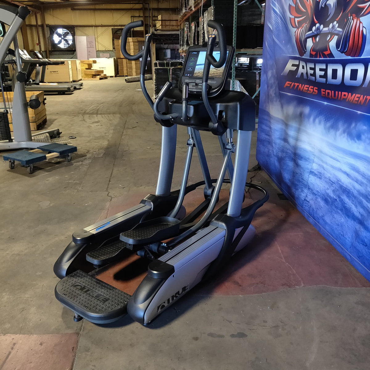True Fitness XS1000 Spectrum Elliptical w/ Touchscreen Console