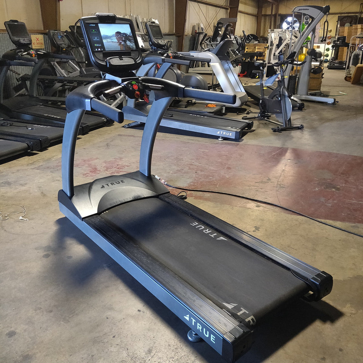 True TC400-19 Treadmill w/ LED Console