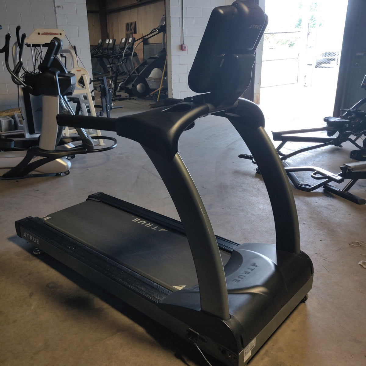 True TC400-19 Treadmill w/ LED Console