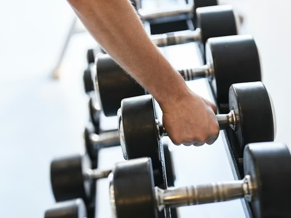 Commercial Dumbbell Buying Guide: Best Options for High-Traffic Gyms