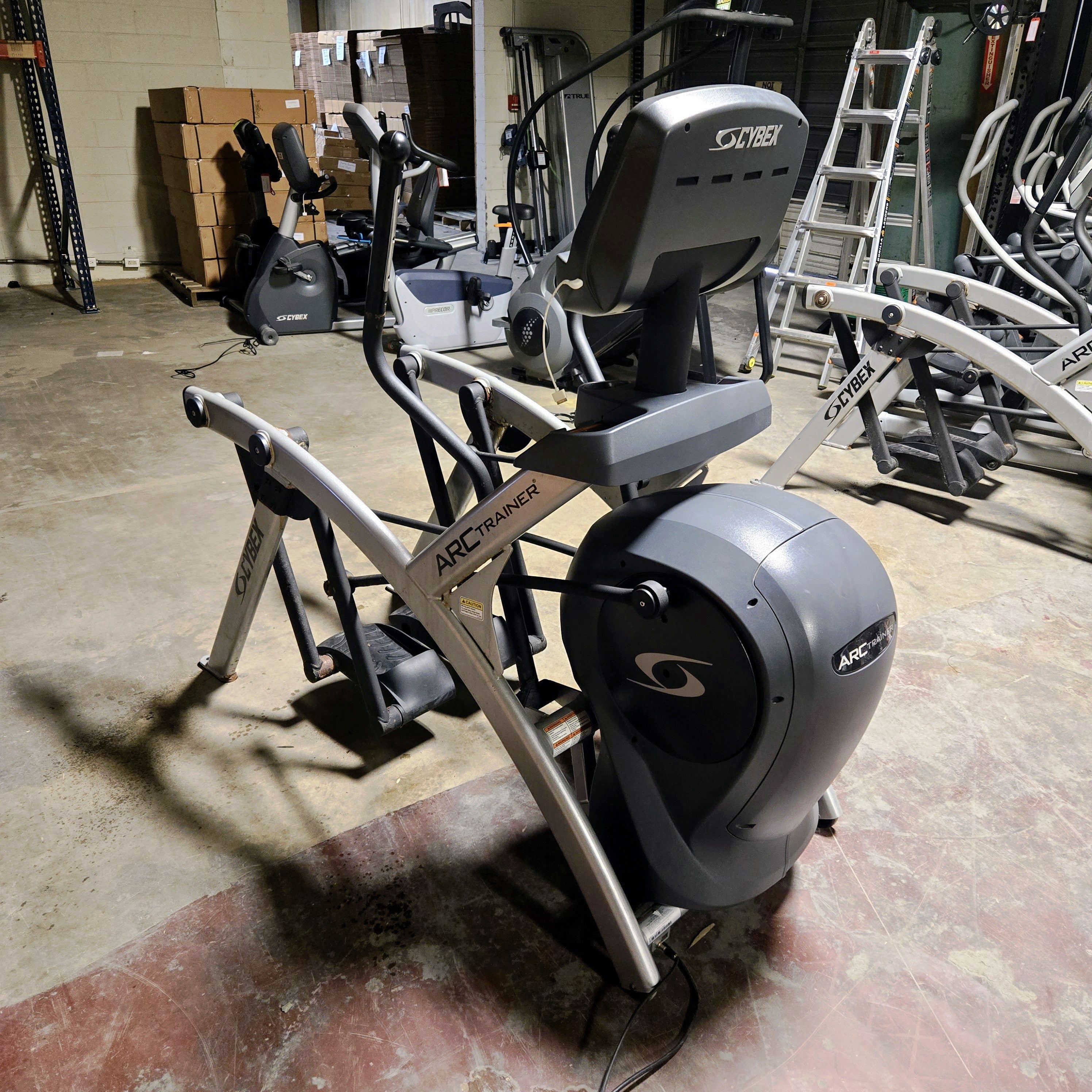 Cybex Arc Trainer 525AT Elliptical Crosstrainer