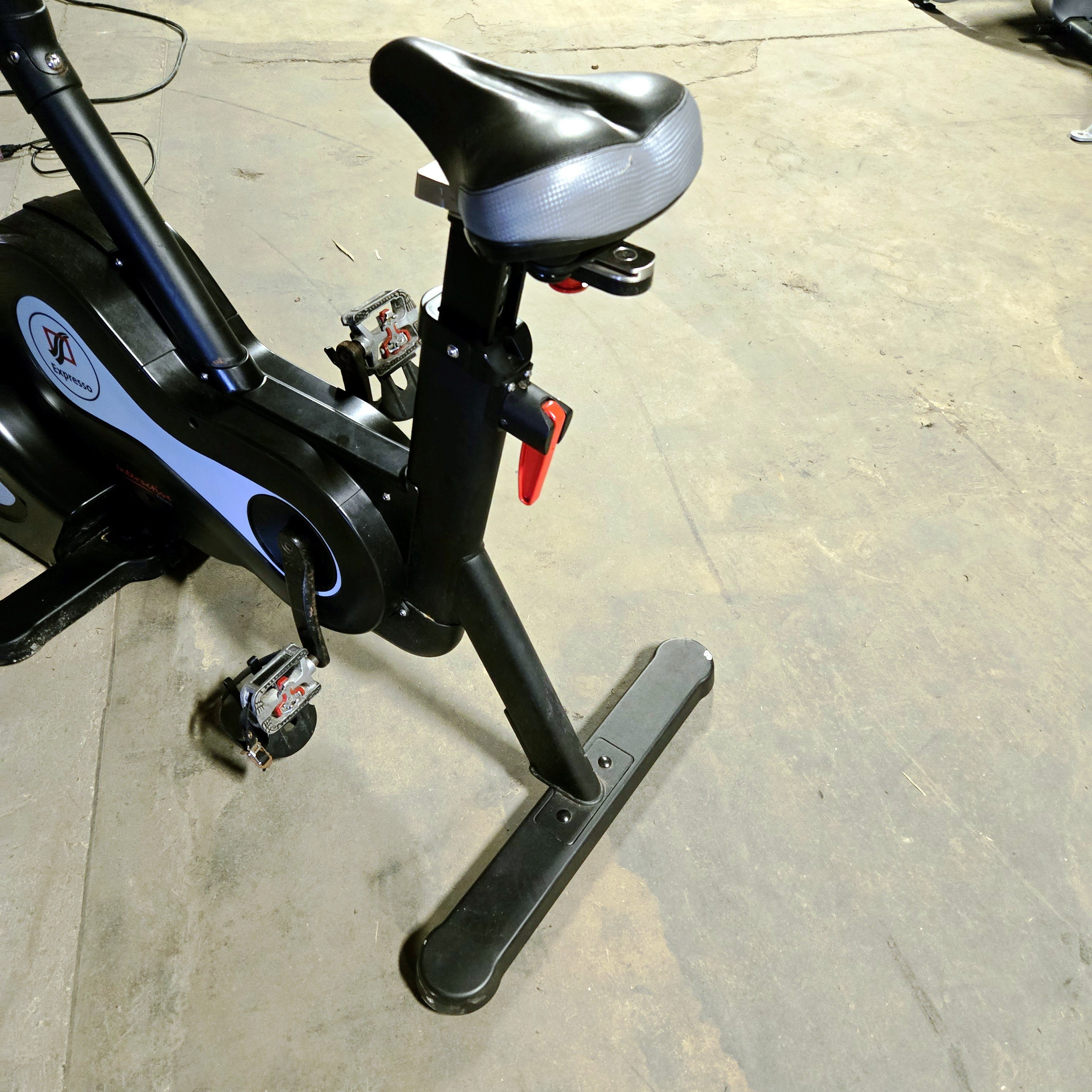 Expresso Upright Bike Fully Virtual Interactive Display