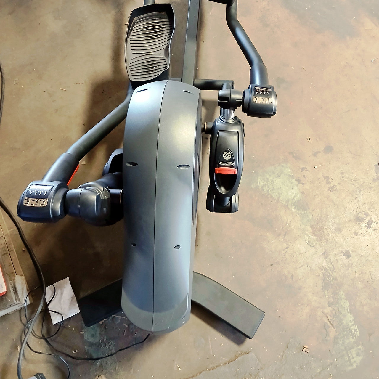 Life Fitness x5i Elliptical Cross-Trainer
