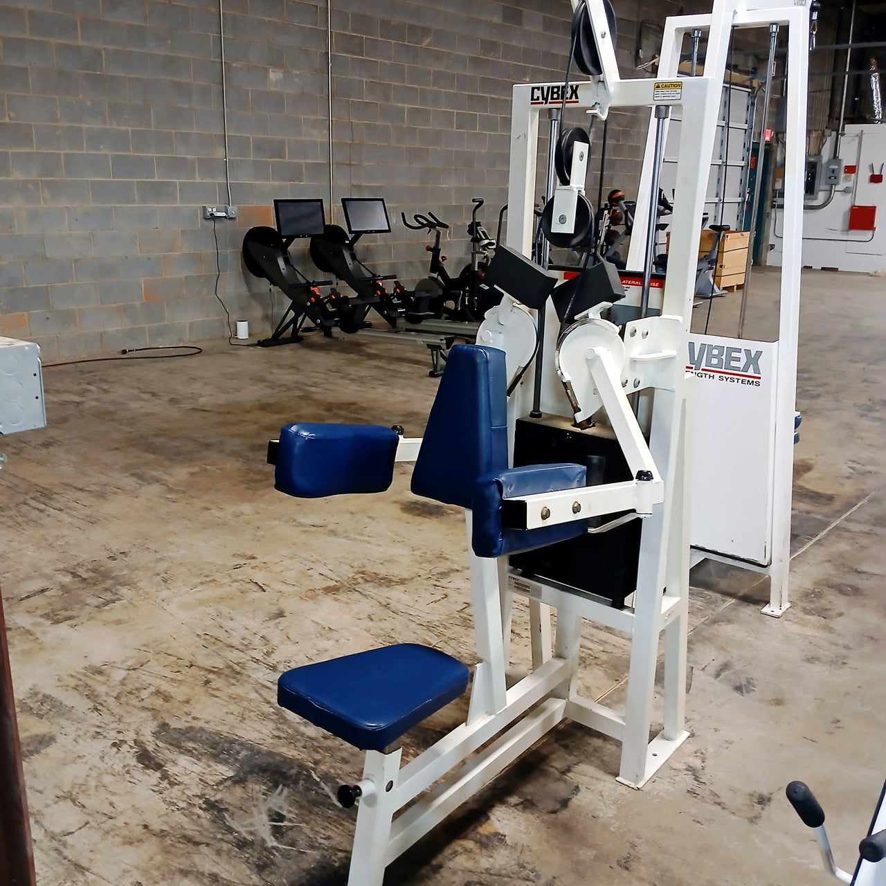 Cybex Classic Selectorized Lat Raise