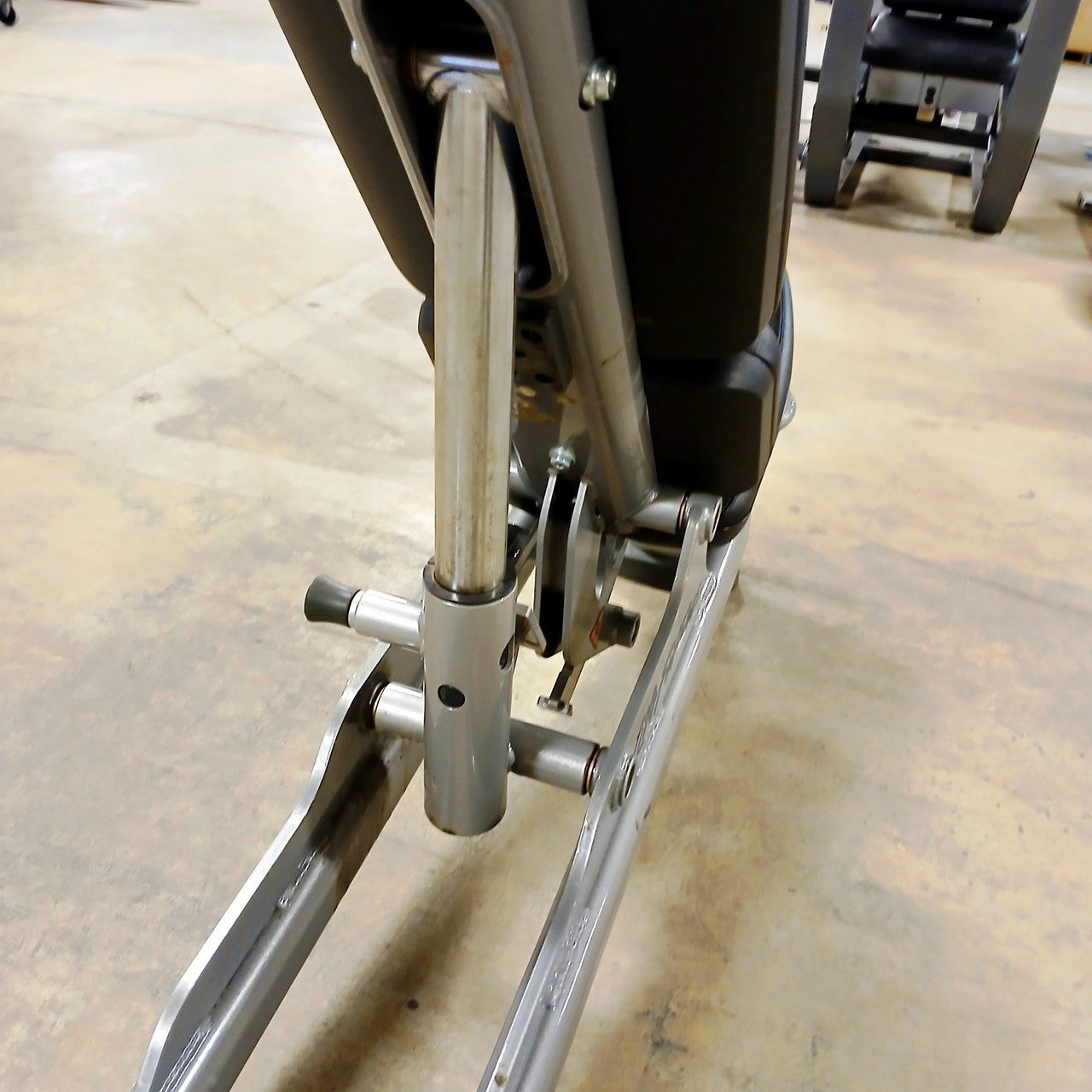 Life Fitness Signature Series Multi-Adjustable Bench