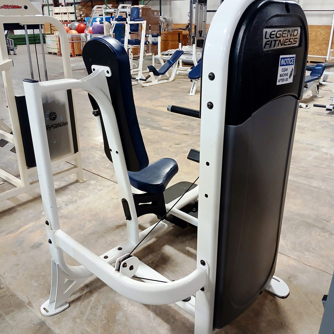 Legend Fitness SelectEDGE Chest Press