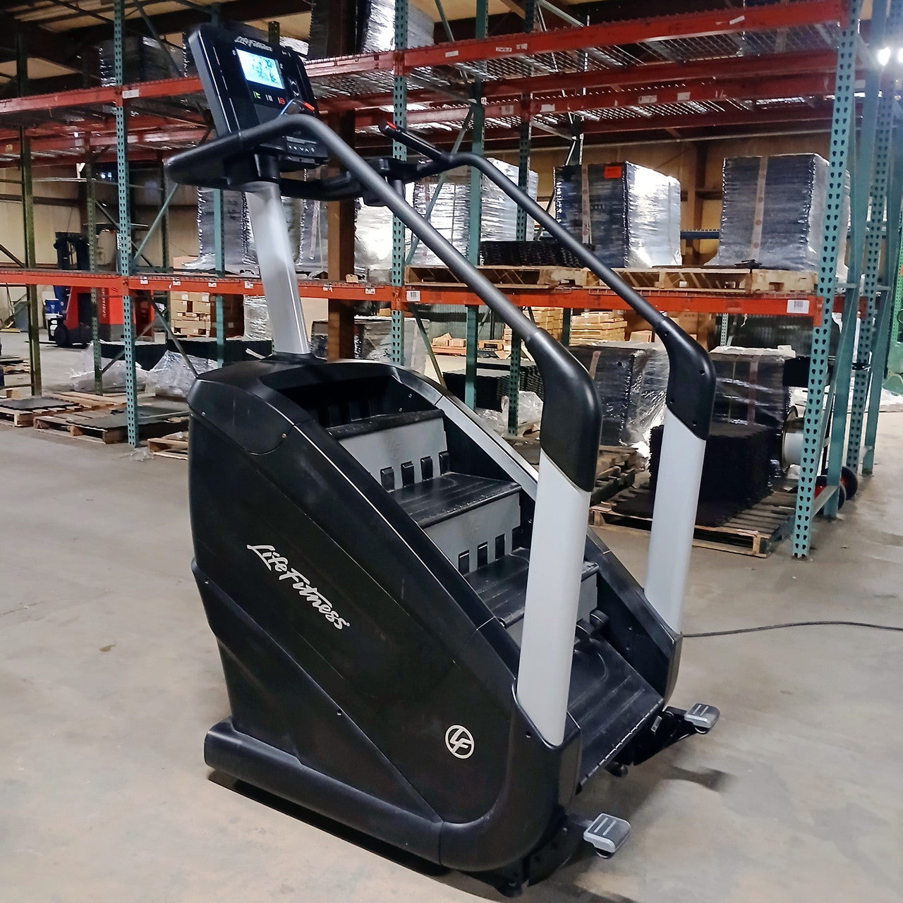 Life Fitness PowerMill Integrity w/ X console