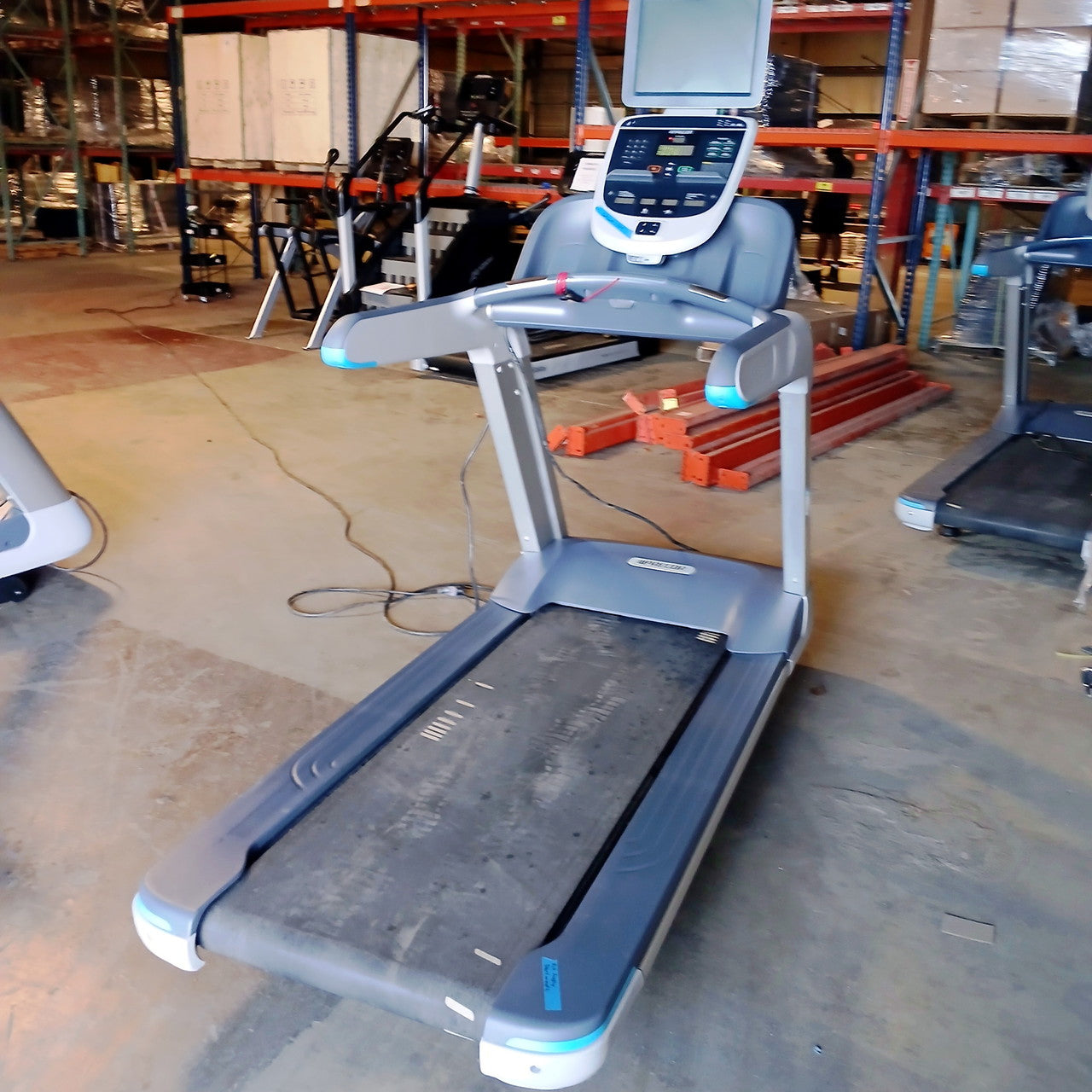 Precor TRM 811 V2 Treadmill w/P10 Console