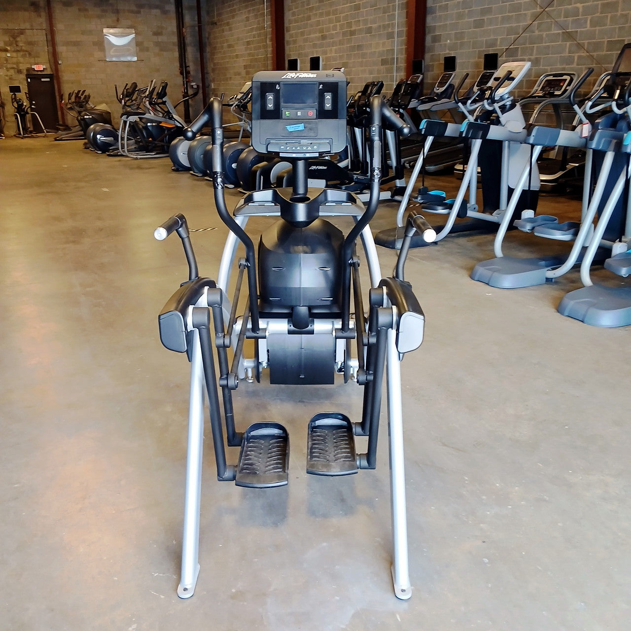 Life Fitness Integrity Arc Trainer w/ X Console