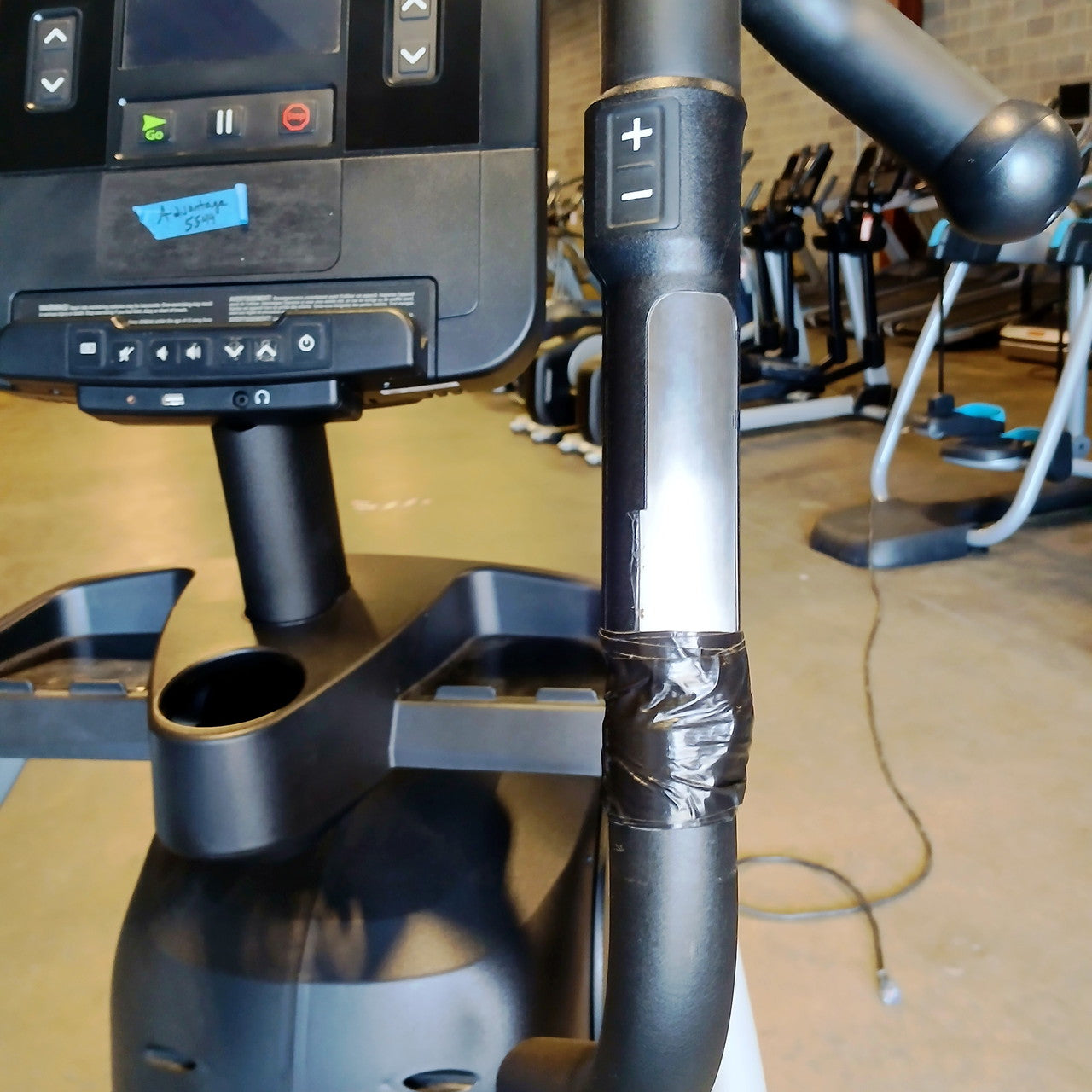 Life Fitness Integrity Arc Trainer w/ X Console