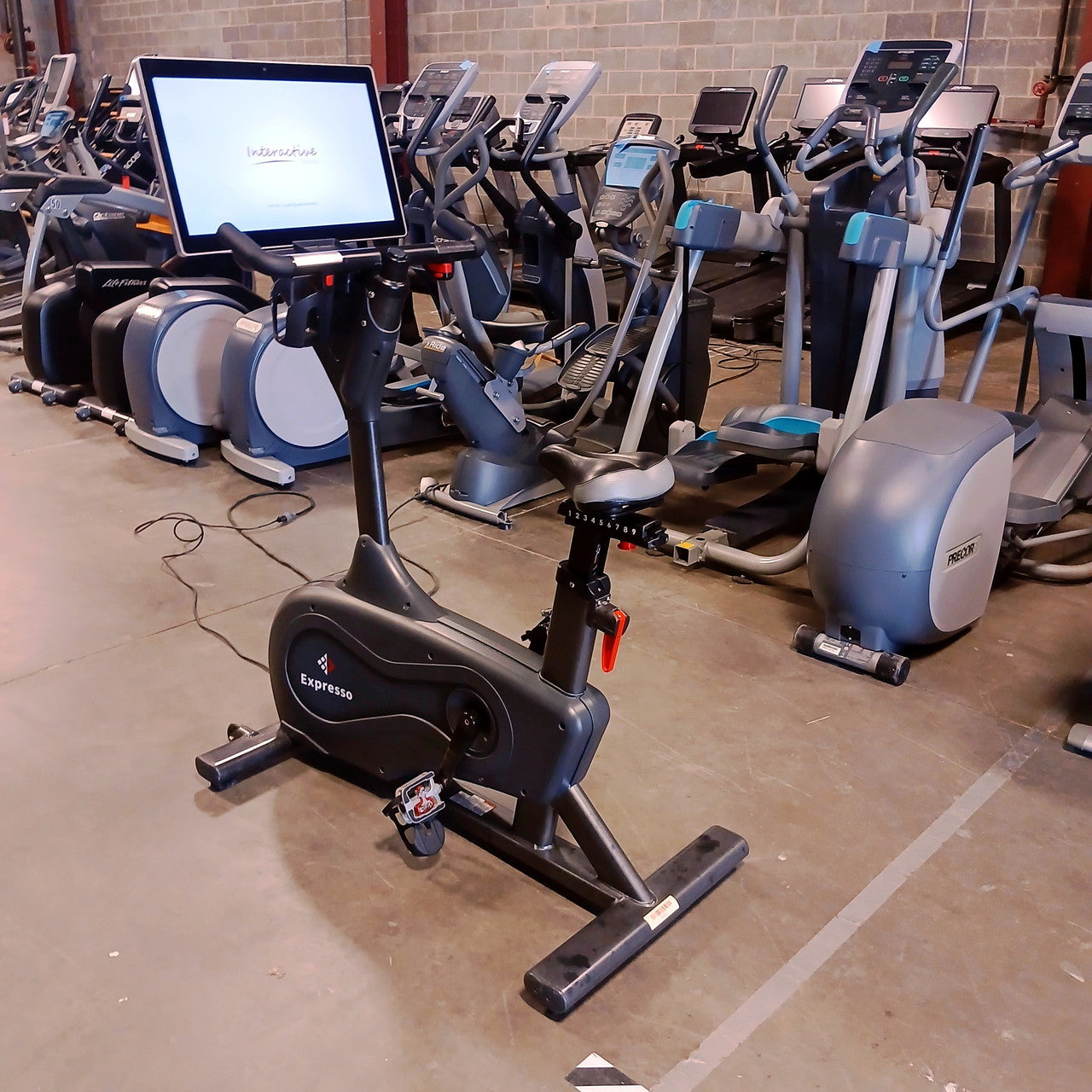 Expresso GO-U Gamified Upright Bike