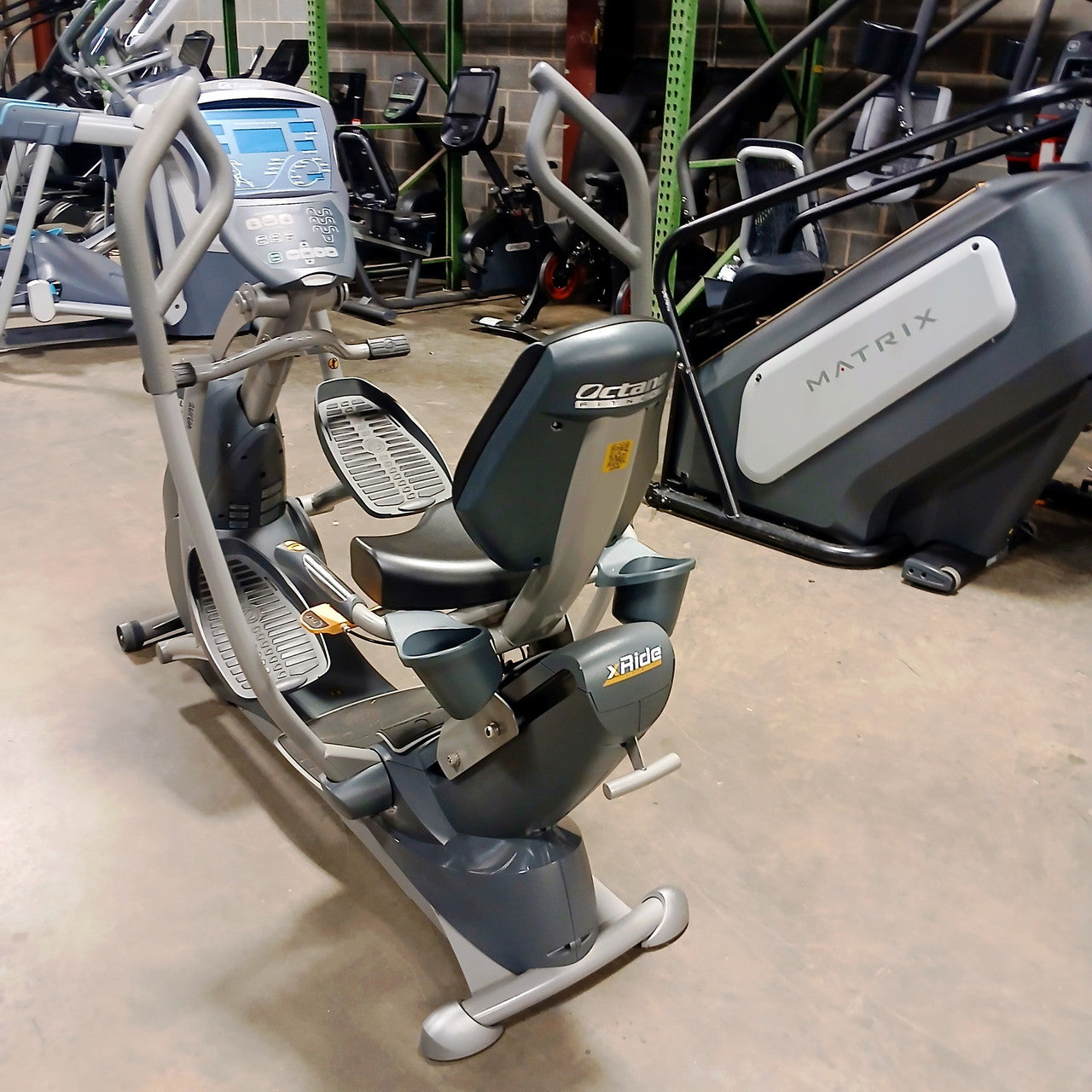 Octane Fitness XR6000 Seated Elliptical