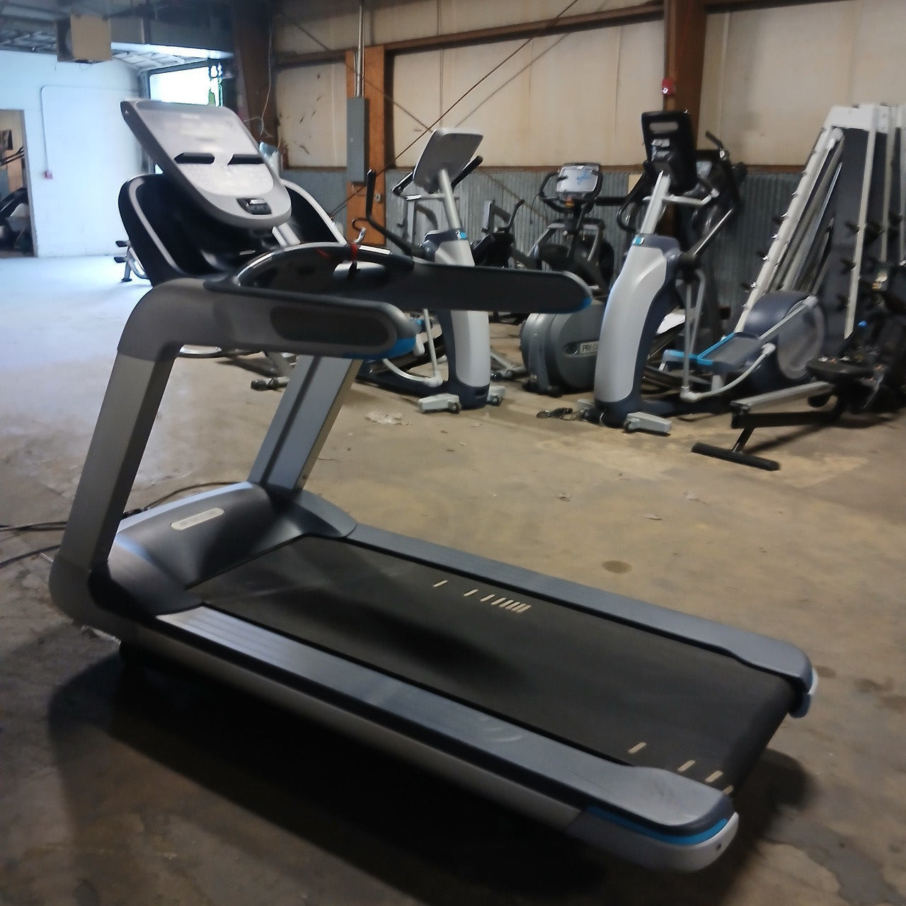 Precor TRM 835 Treadmill w/P30 Console