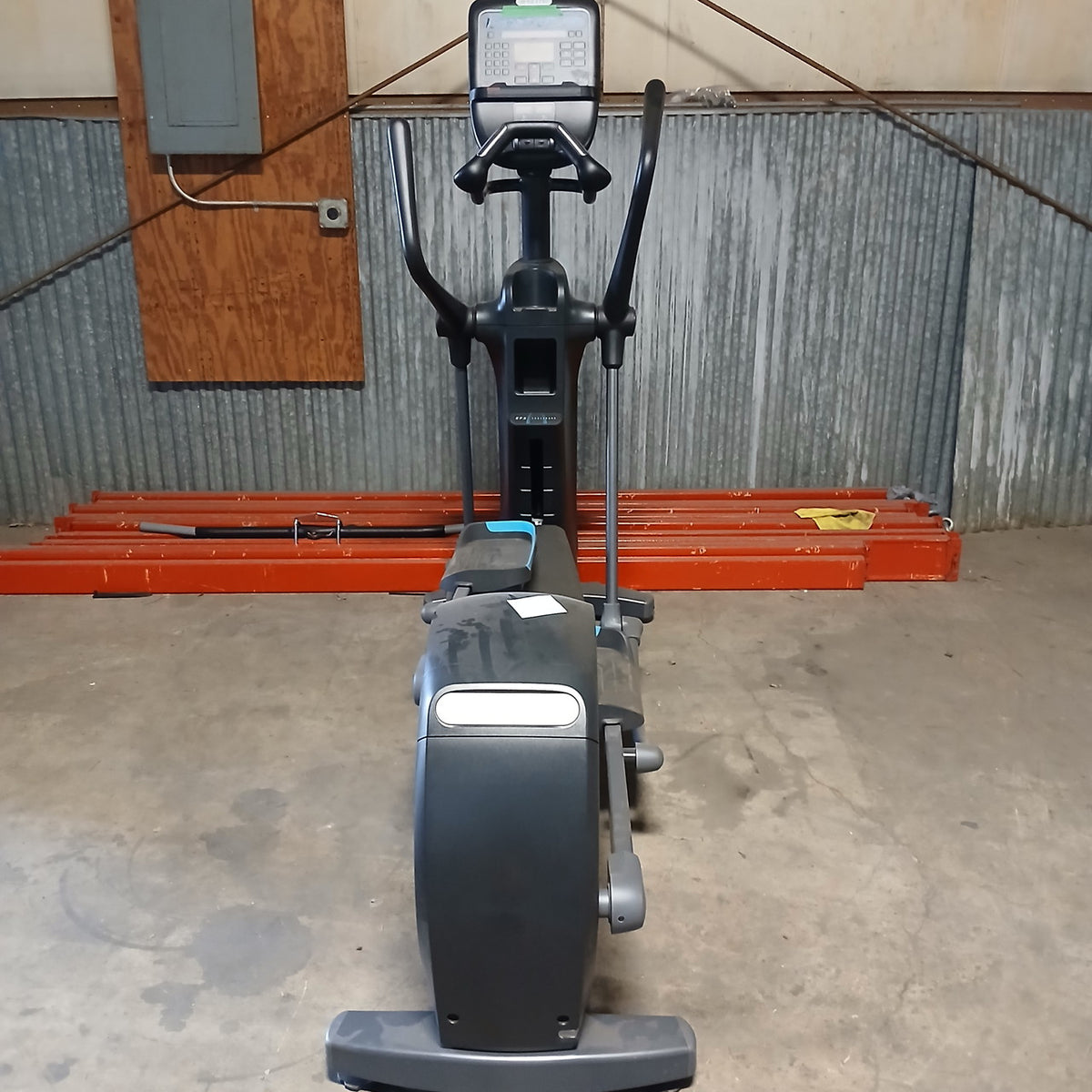 Precor EFX 835 Elliptical w/Converging Crossramp + p31 Console