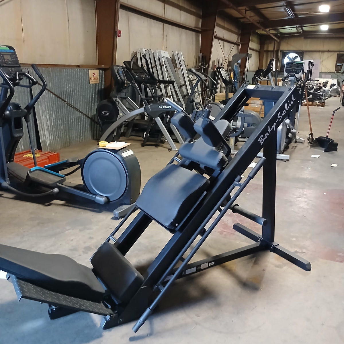 Used Body Solid Leg Press / Hack Squat GLPH1100