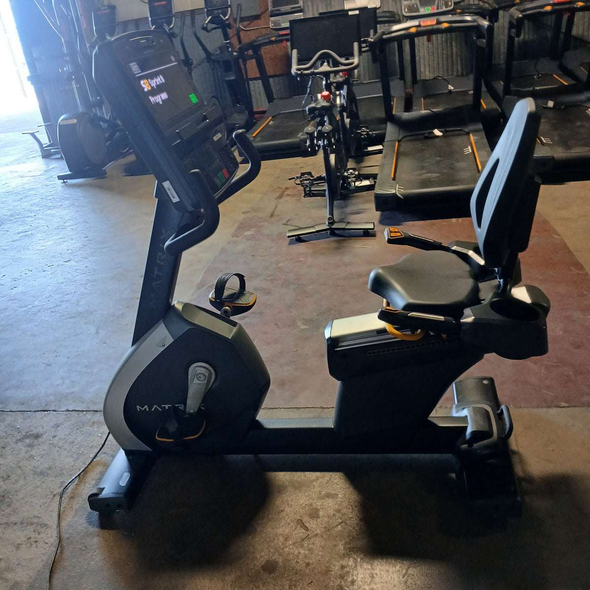 Matrix Performance Recumbent Cycle w/ Premium Led Console