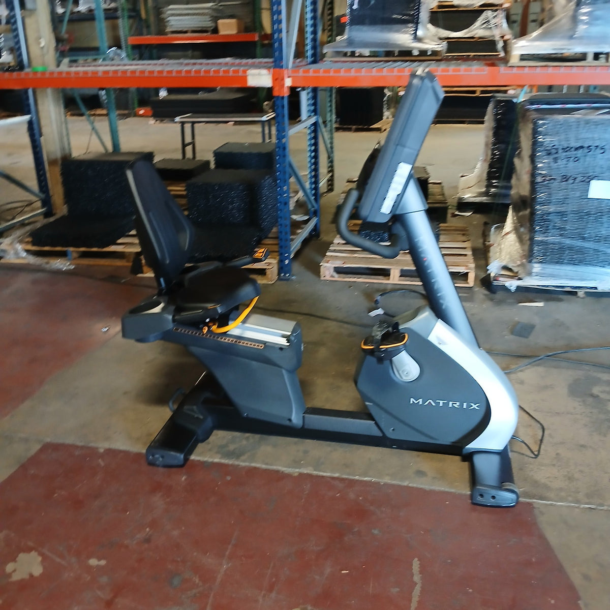 Matrix Performance Recumbent Cycle w/ Premium Led Console