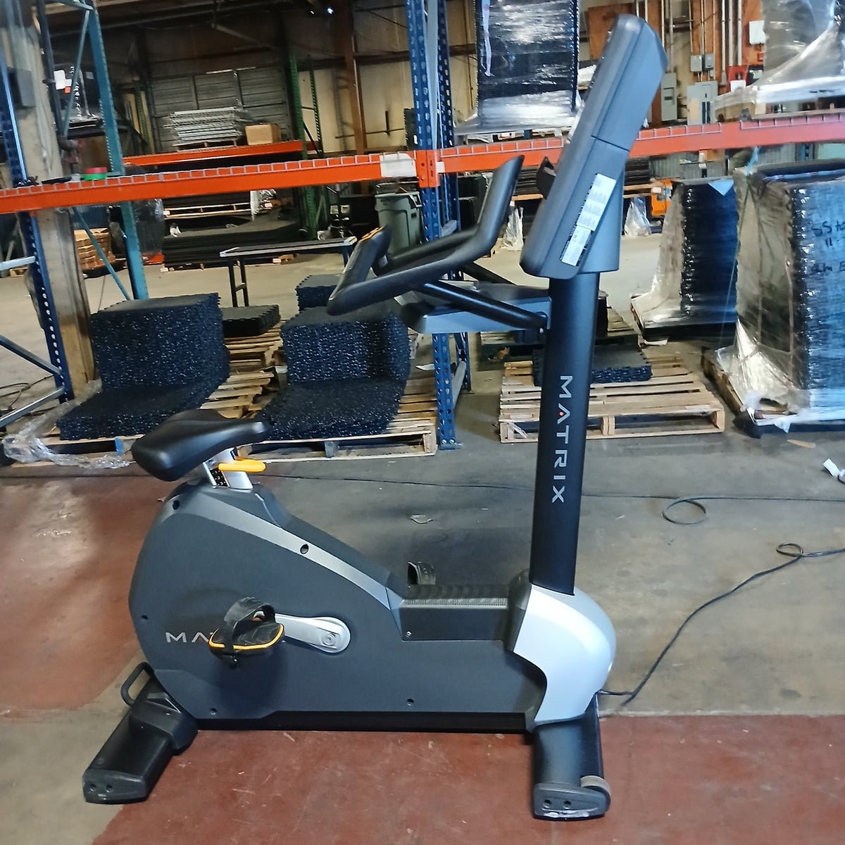 Performance Upright Cycle w/ Premium Led Console