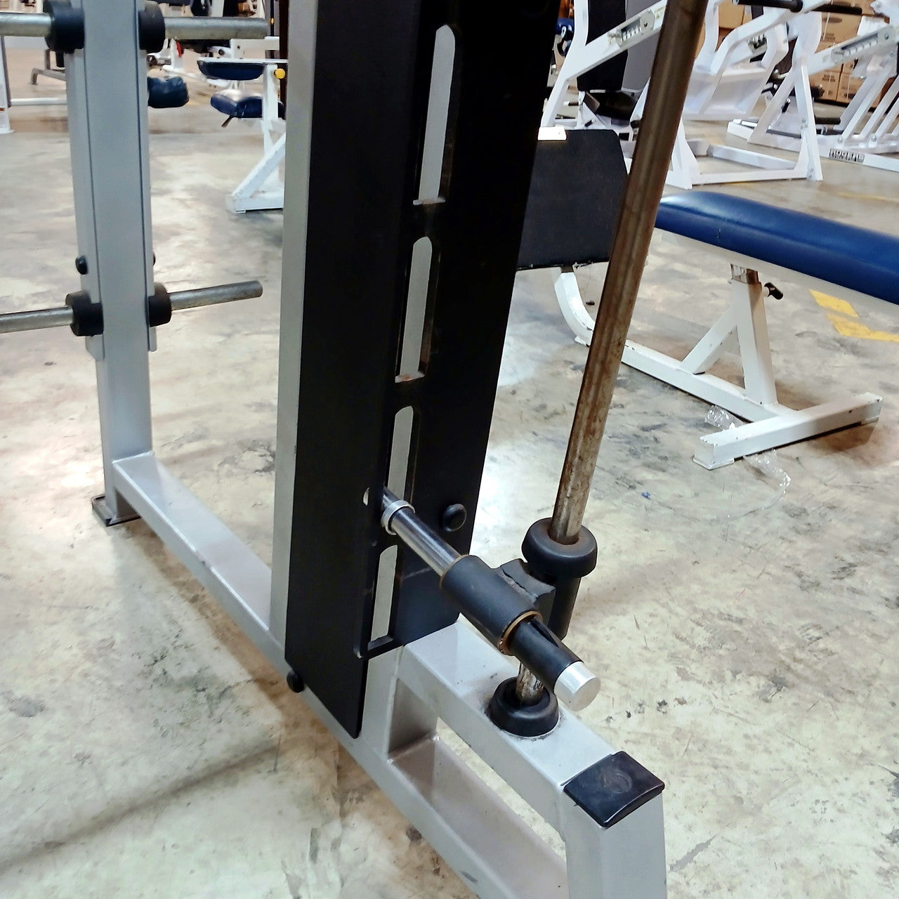 Atlantis E-155 Smith Machine