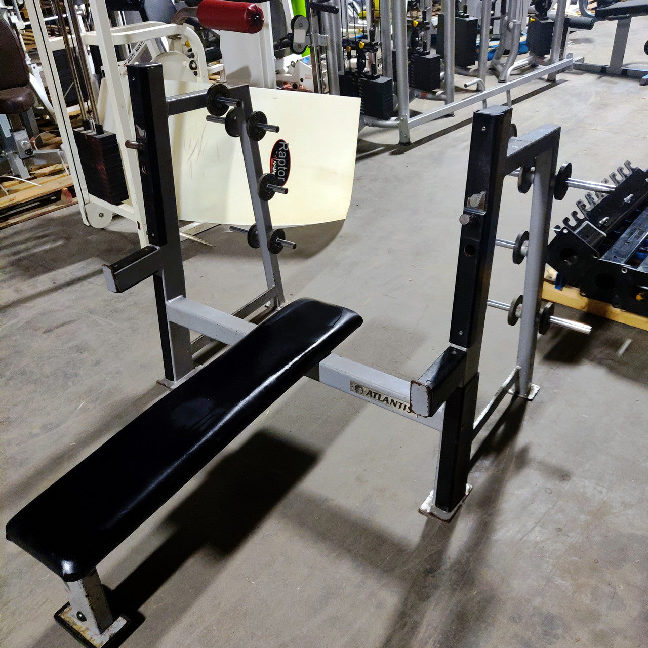 Atlantis Flat Benchpress