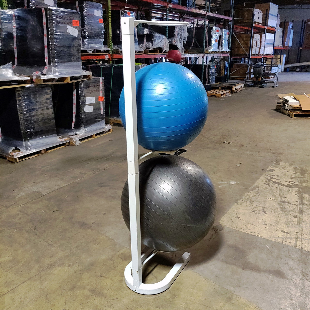 Balance Ball Holder (3-Ball Rack) w/ 2 Stability Balls