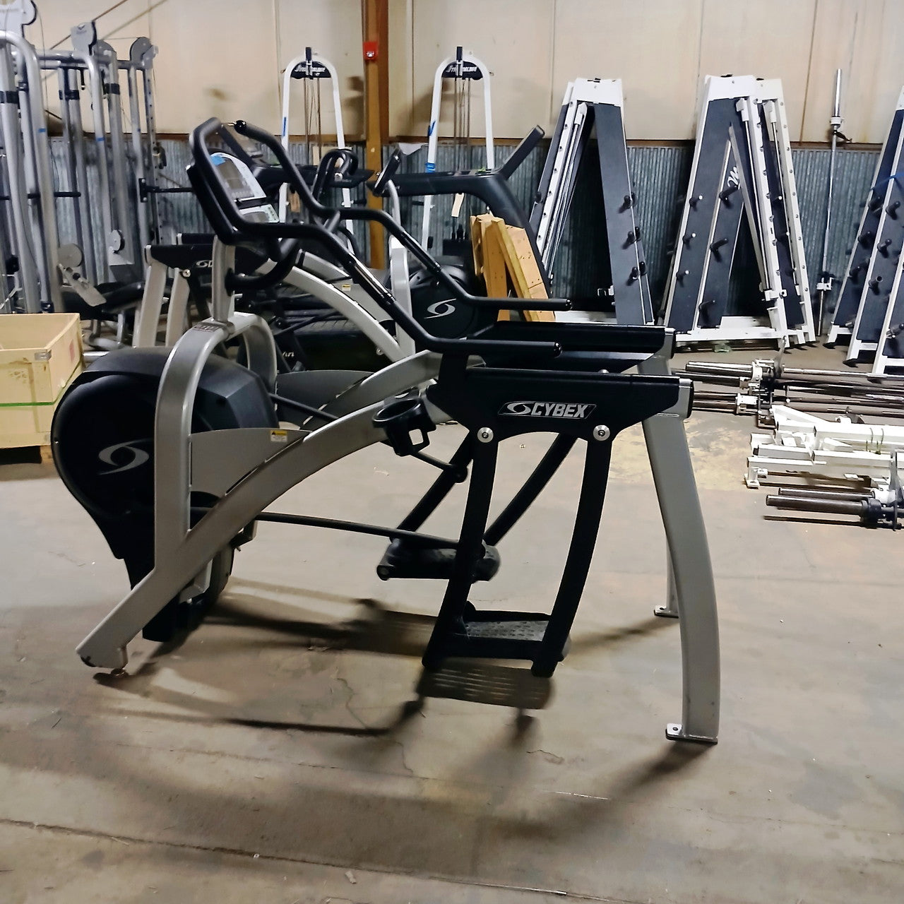 Cybex 620A Arc Trainer