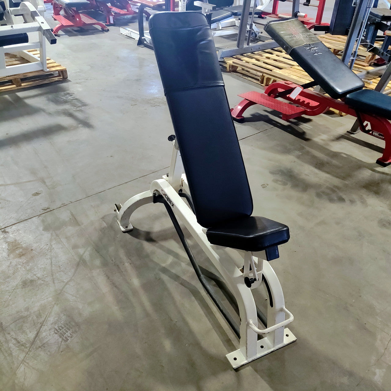 Cybex Fully Adjustable Weight Bench 0-90 Degree