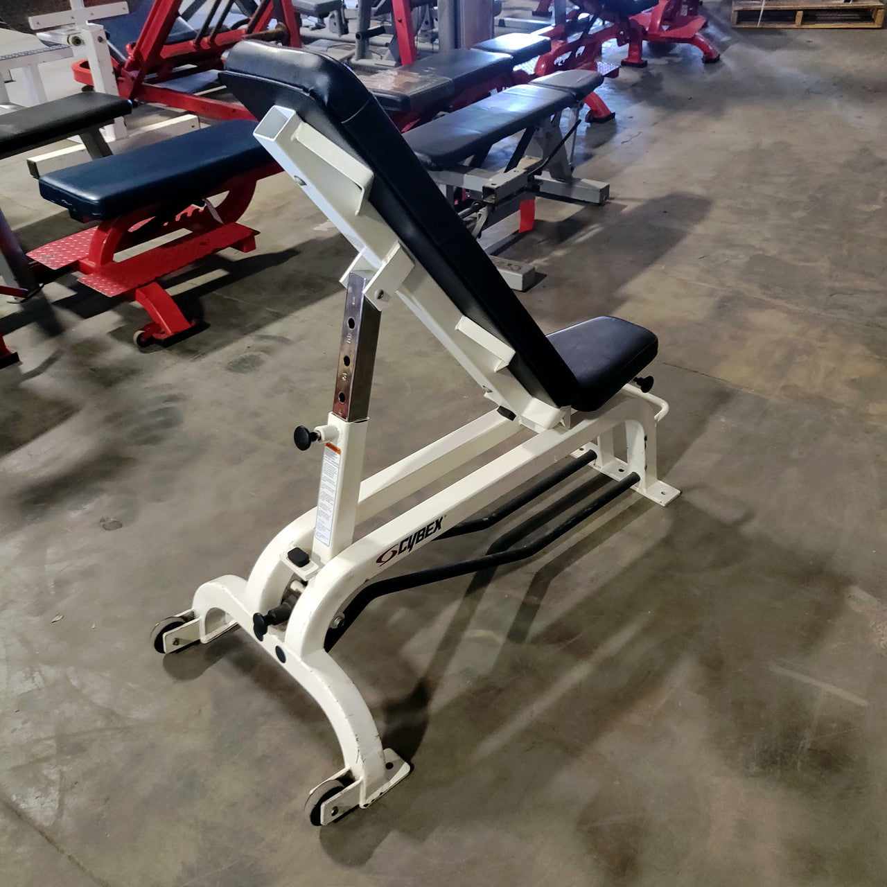 Cybex Fully Adjustable Weight Bench 0-90 Degree