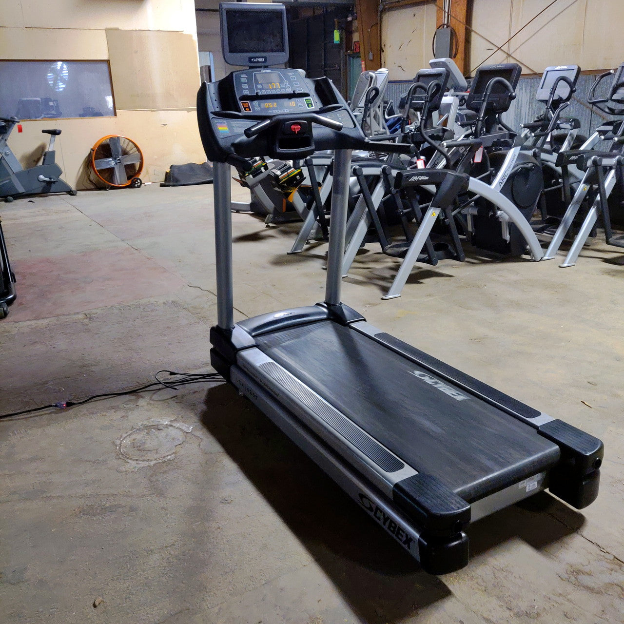 Cybex Treadmill 425T LCX Model Commercial Grade