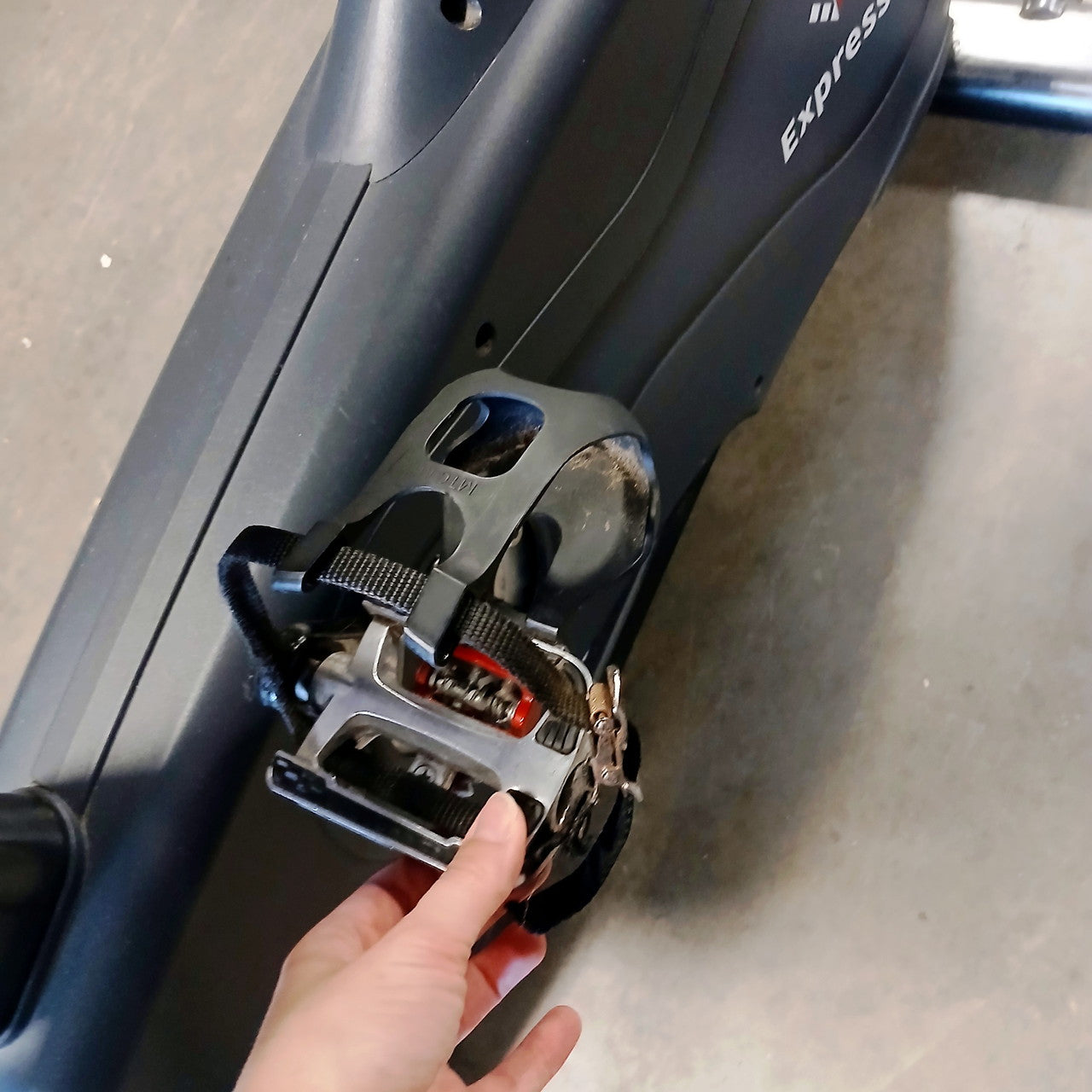Expresso GO-U Gamified Upright Bike