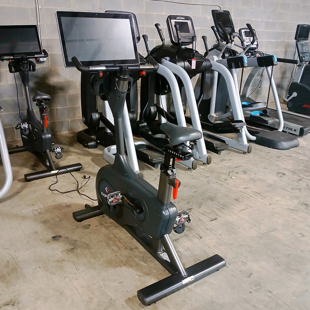 Expresso GO-U Gamified Upright Bike