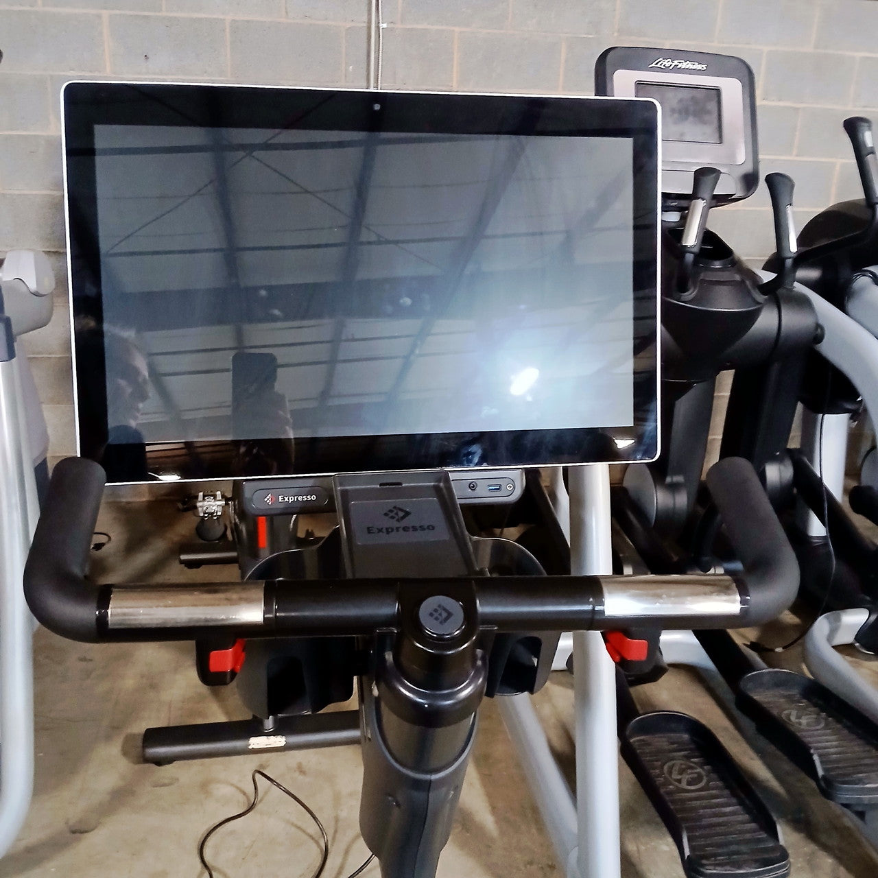 Expresso GO-U Gamified Upright Bike
