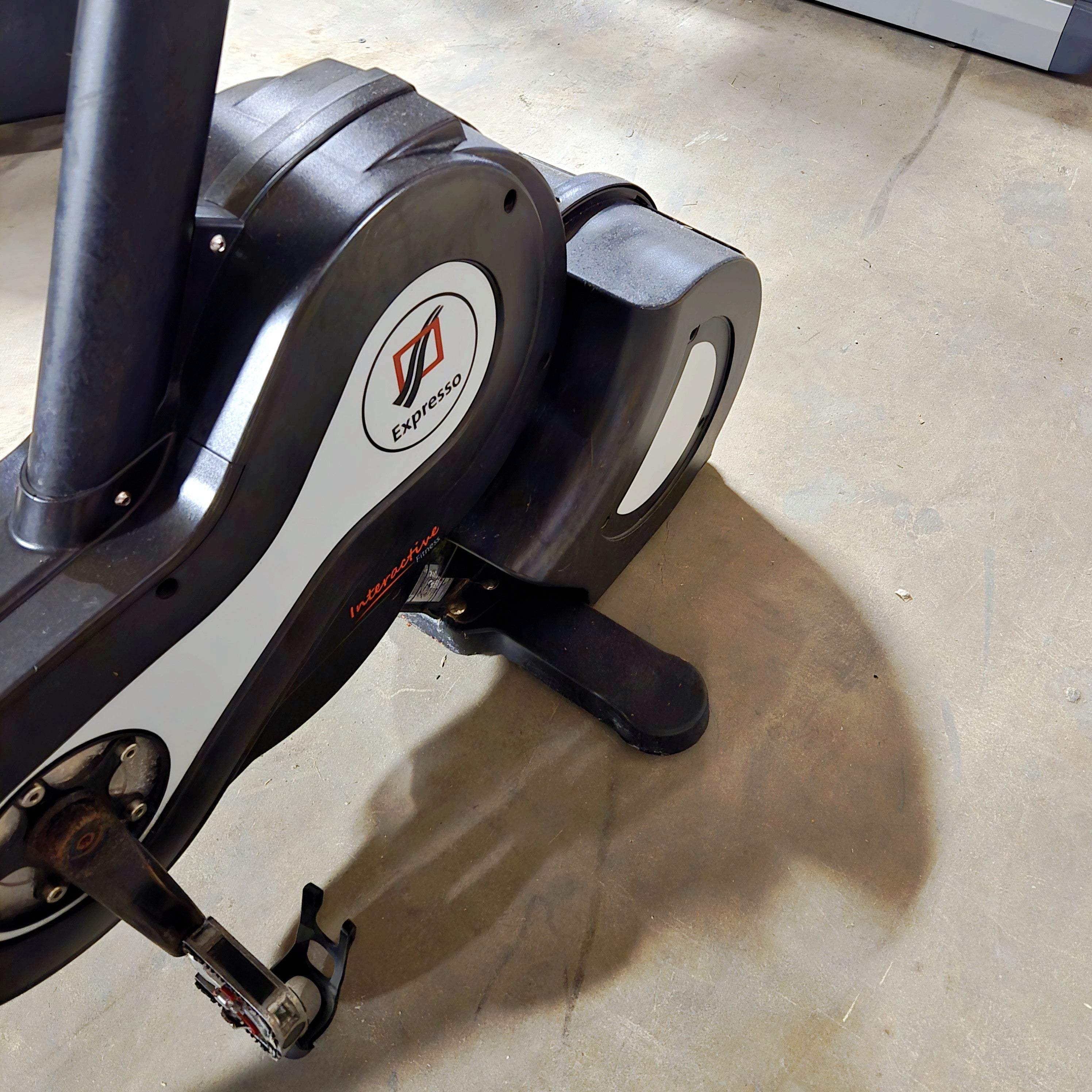 Expresso Upright Bike Fully Virtual Interactive Display