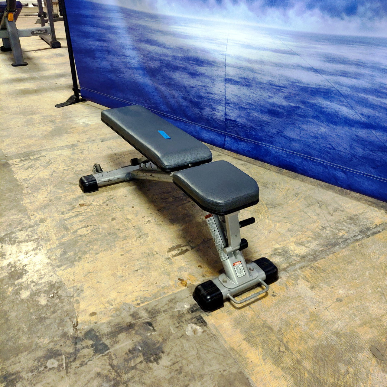 Flat to Incline Commercial Weight Bench
