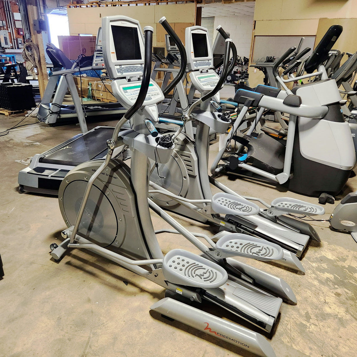 Elliptical Roll Machine FreeMotion 4505 Commercial Elliptical Trainer
