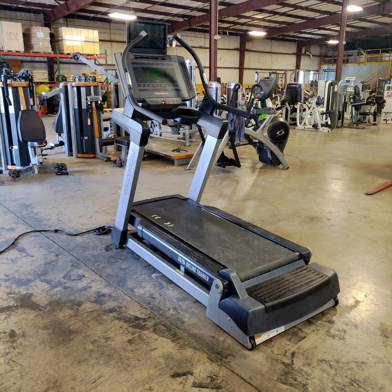 Freemotion Treadmill i10.9b Incline Trainer