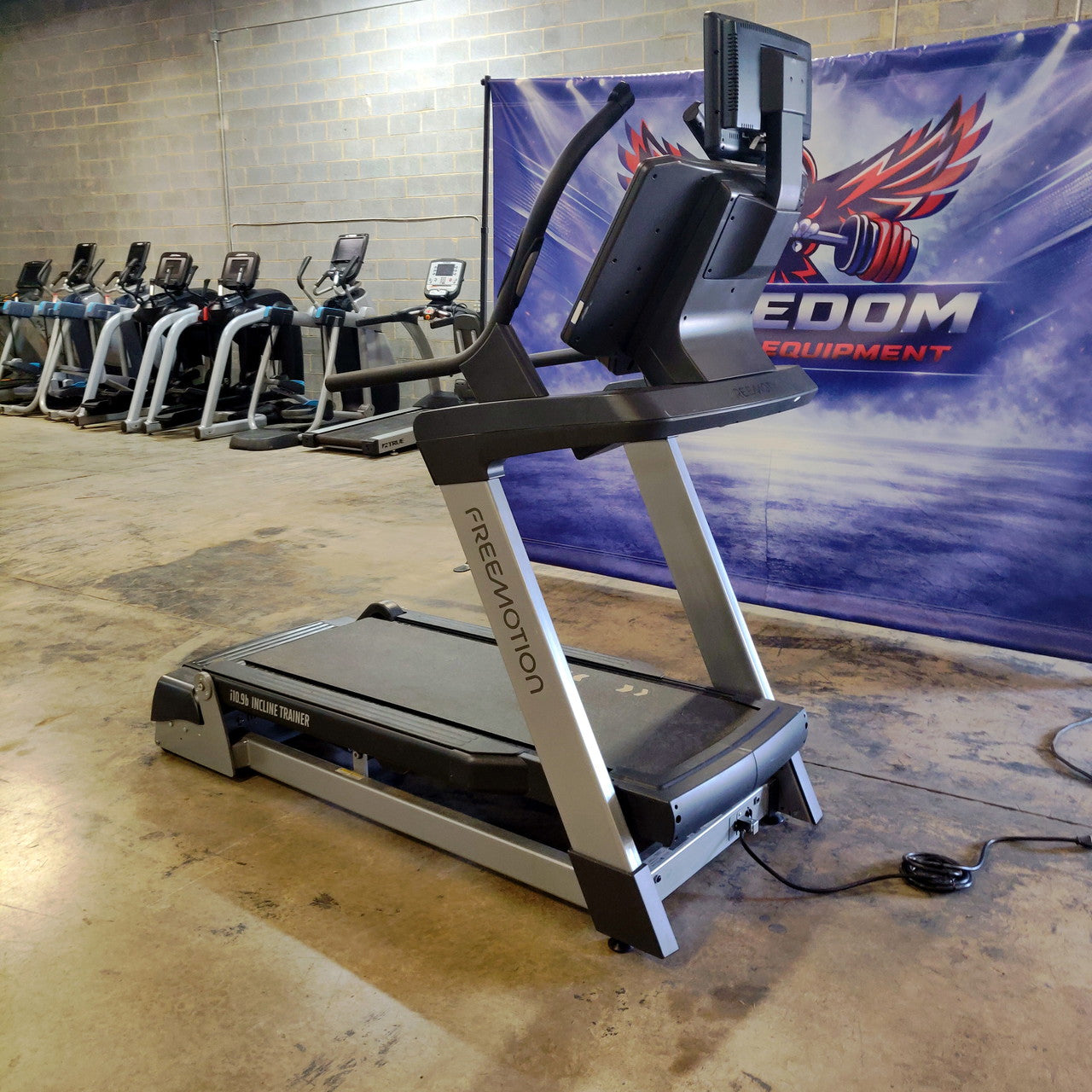 Freemotion Treadmill i10.9b Incline Trainer