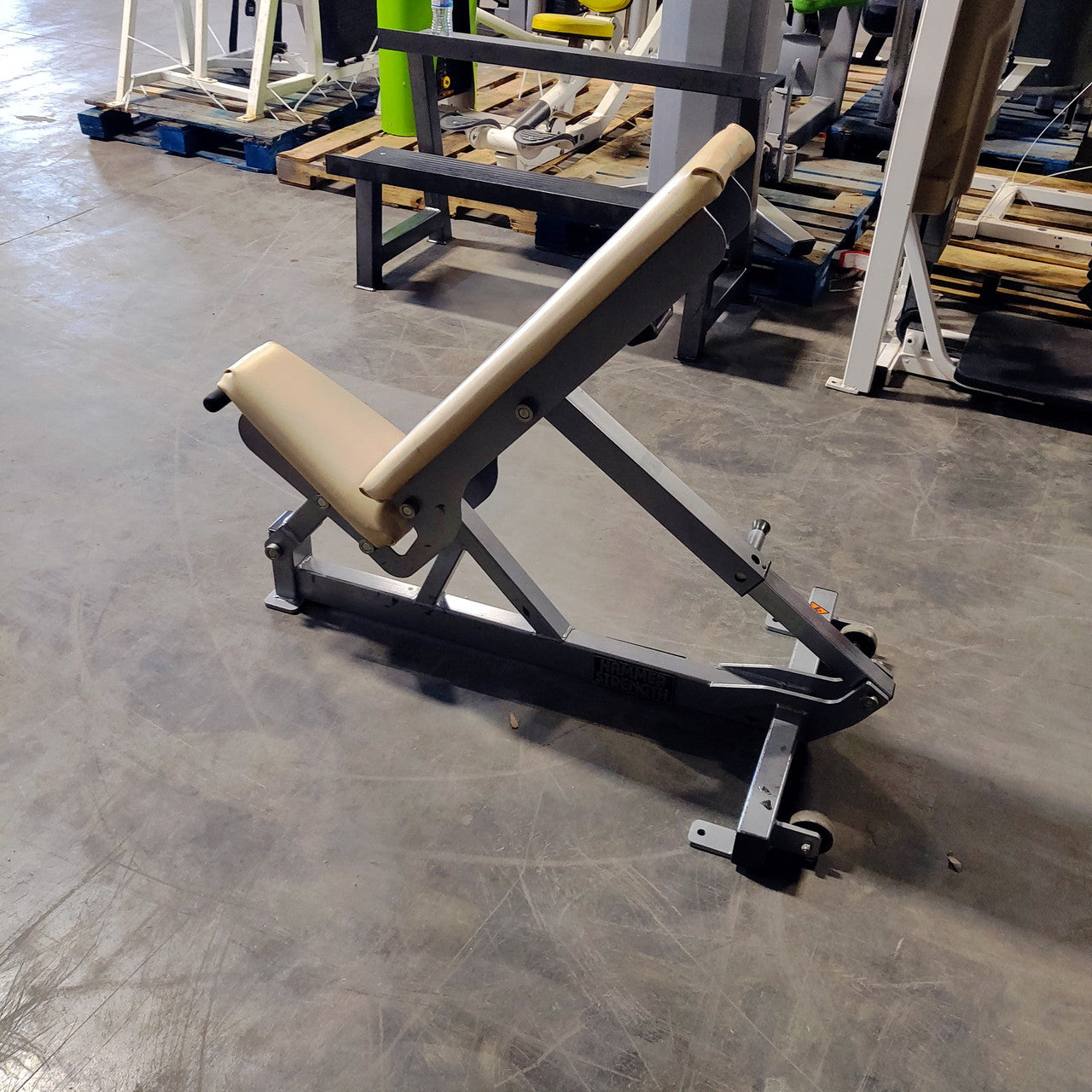 Hammer Strength Flat to Incline Bench