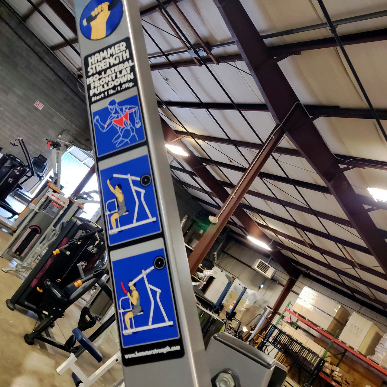 Hammer Strength Iso-Lateral Front Lat Pulldown
