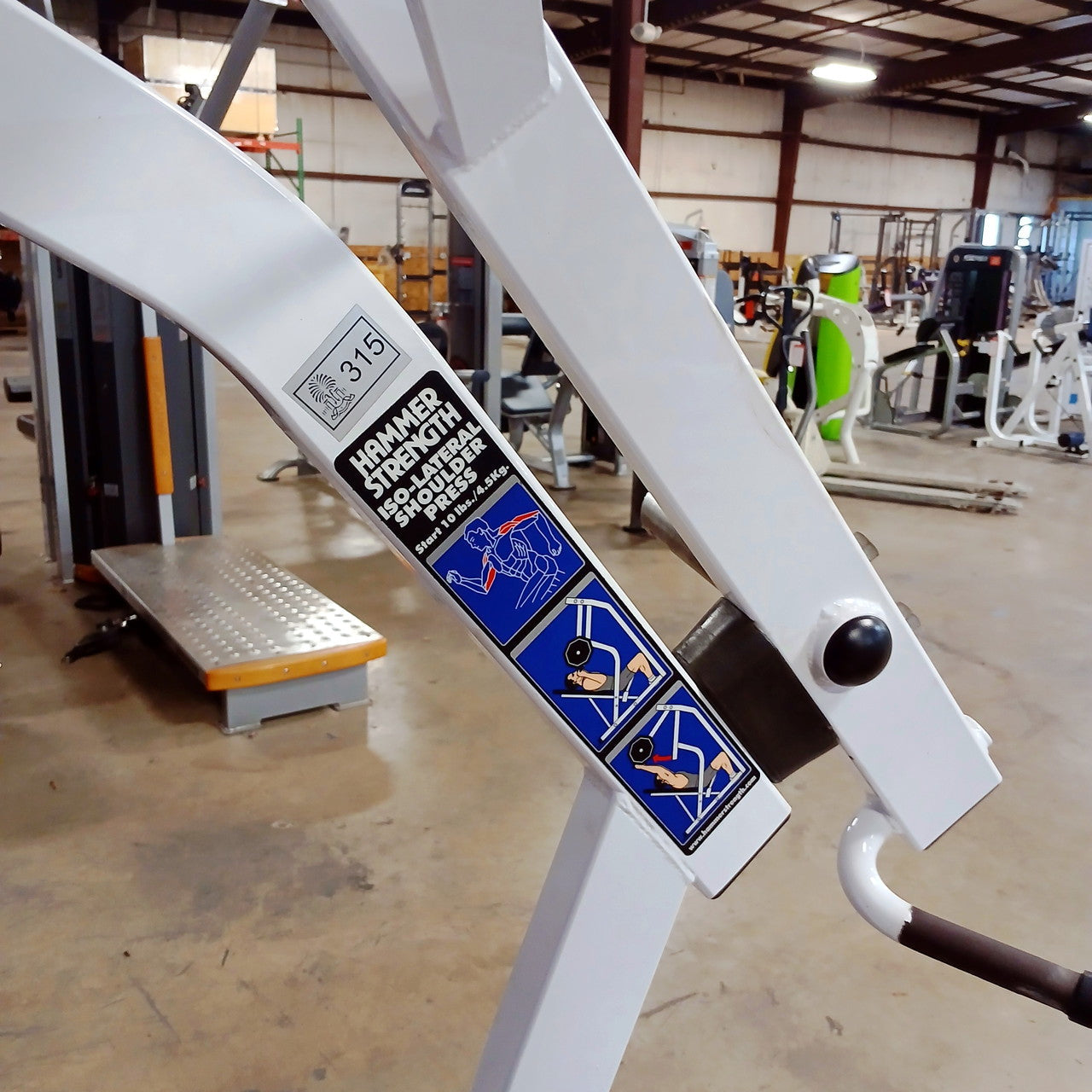 Hammer Strength Iso-Lateral Shoulder Press