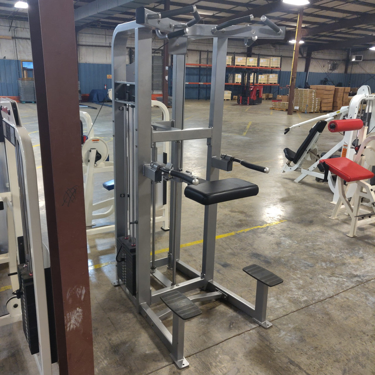 Hammer Strength Select Assisted Dip/Chin