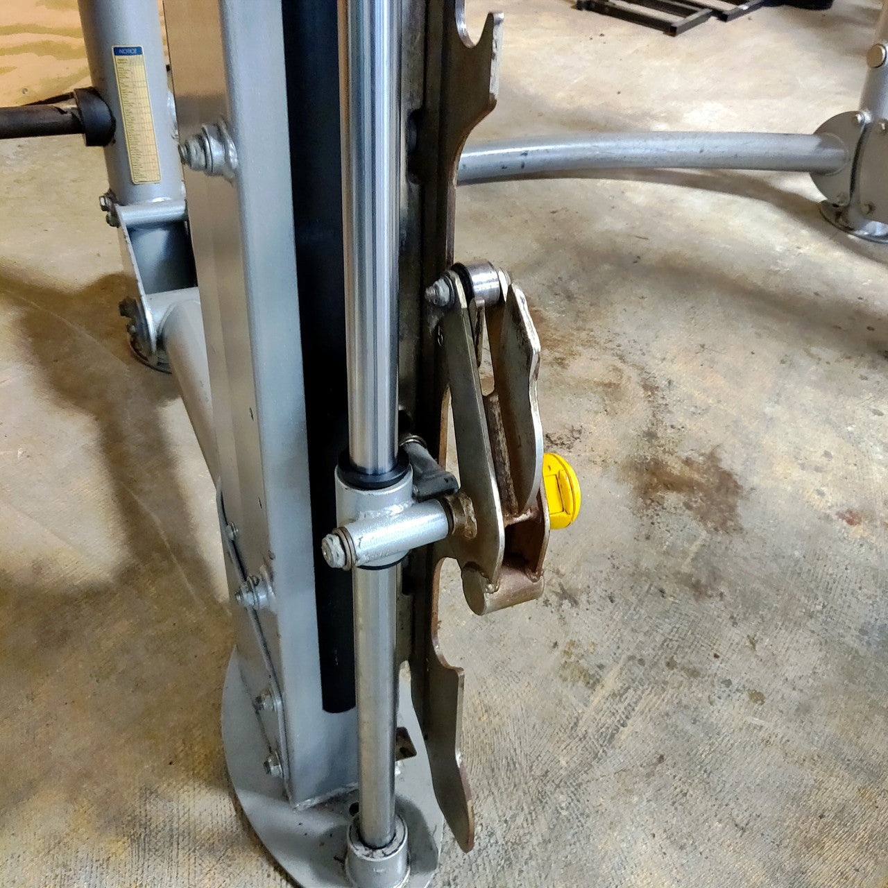 Hoist CF-3753 7 Degree Smith Machine