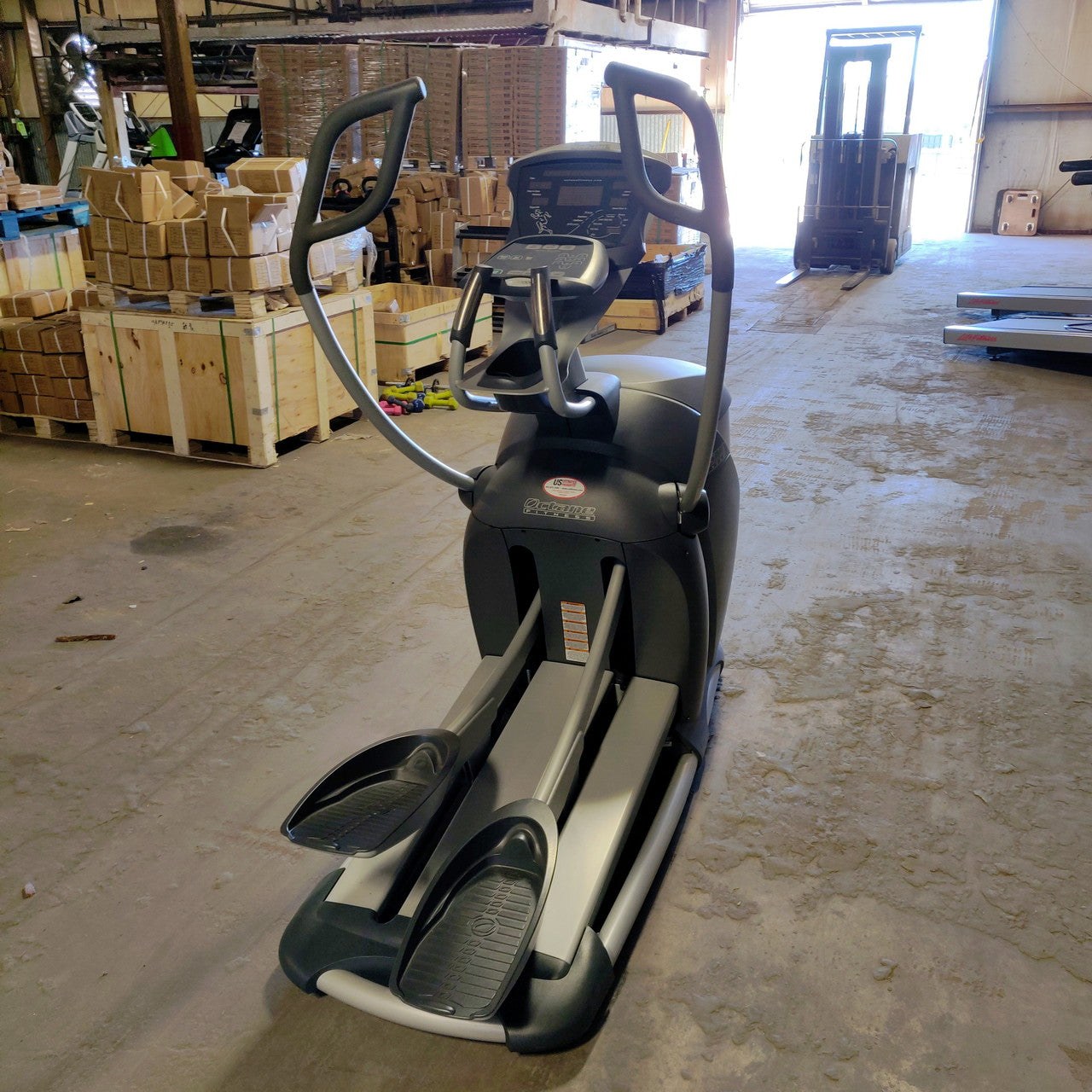 Octane Elliptical Pro 3700C