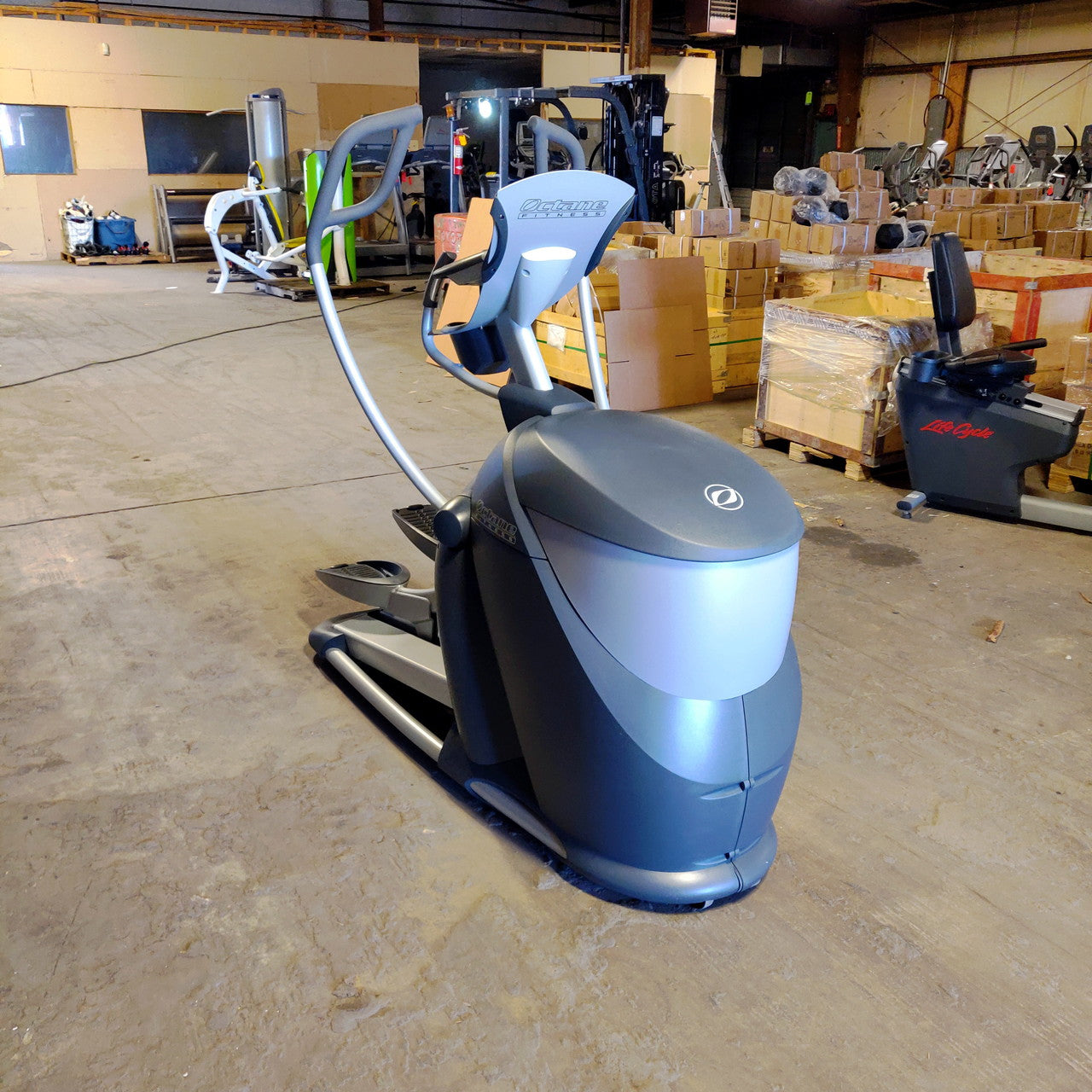 Octane Elliptical Pro 3700C