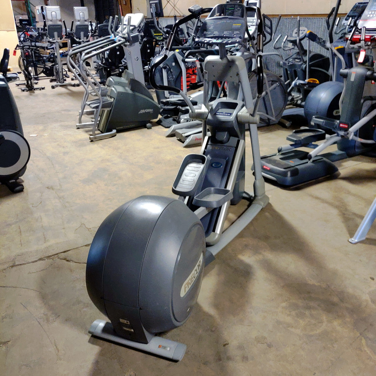 Precor Elliptical EFX 546i Commercial Grade