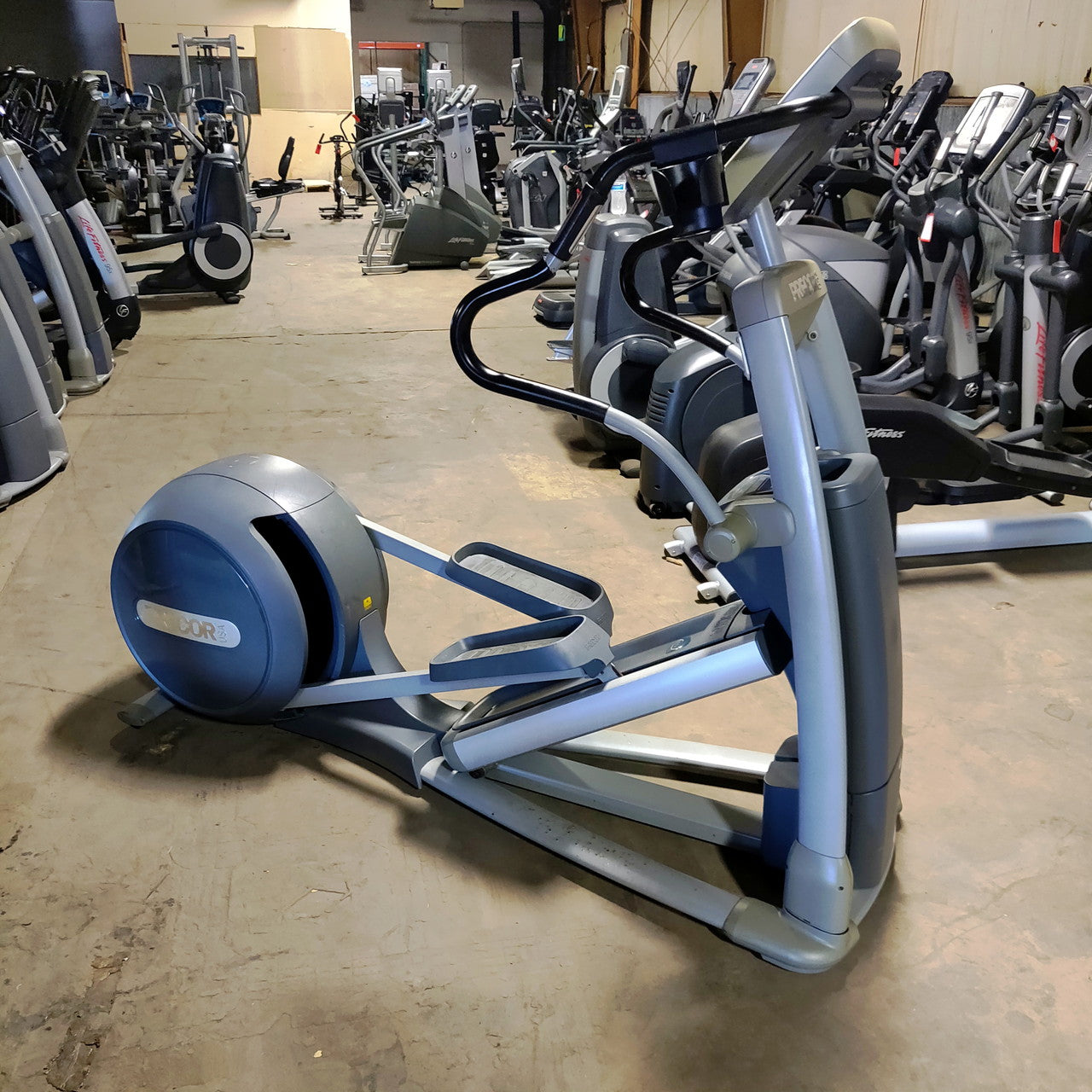 Precor Elliptical EFX 546i Commercial Grade