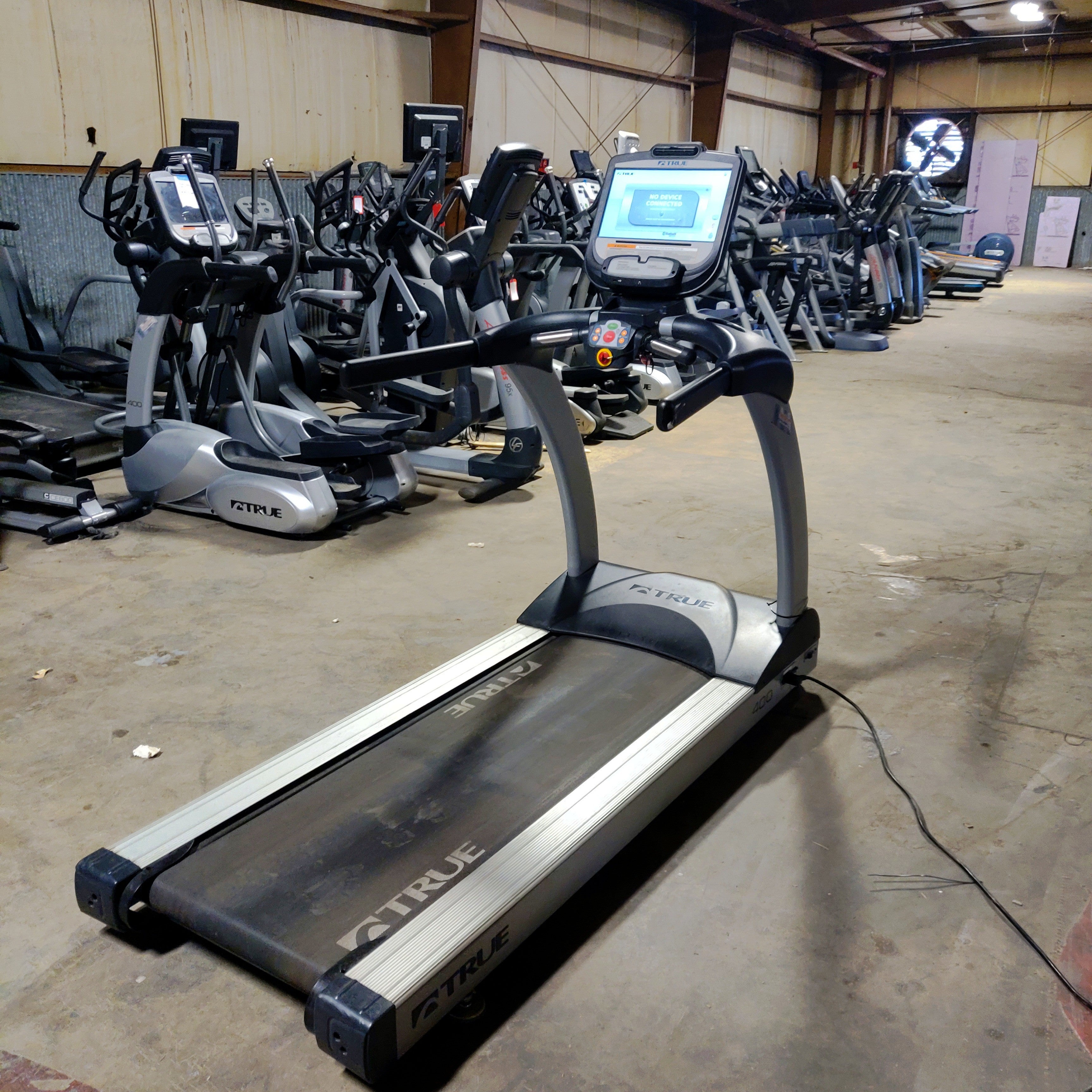 True Treadmill 400 Model with Interactive Digital Display