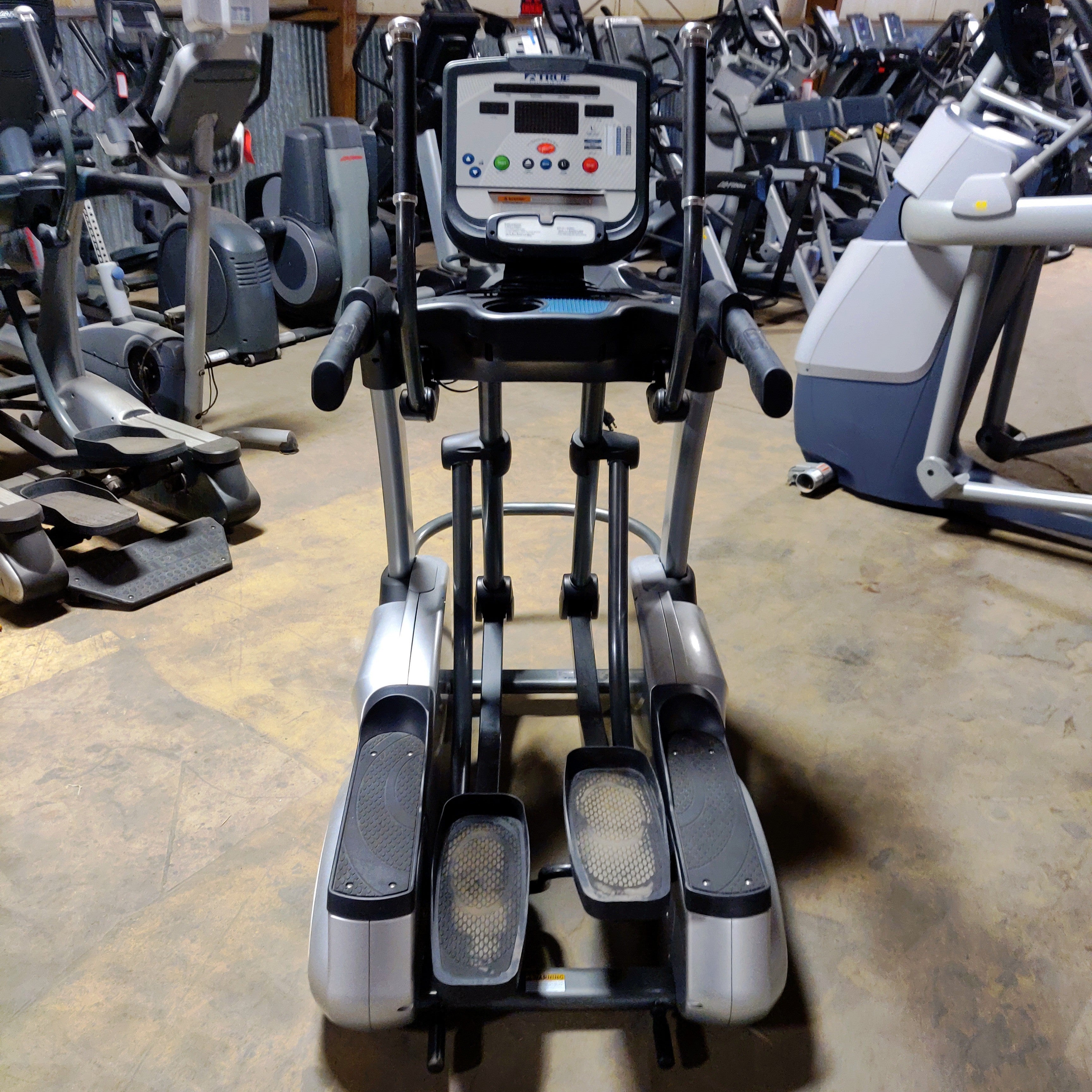 True CS400 Elliptical